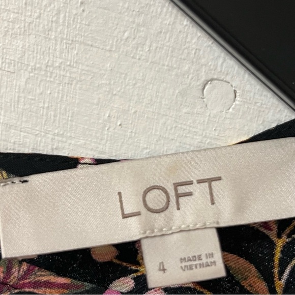 Loft Floral Print Midi Black Ruffle Sleeve Dress Size 4 Career Work Wear - Picture 5 of 9